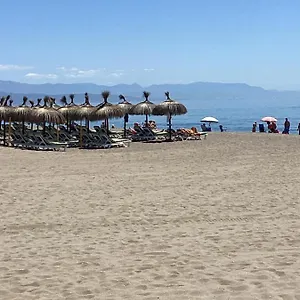 https://fuengirola-puerto-2-room-parking.1costadelsol.com